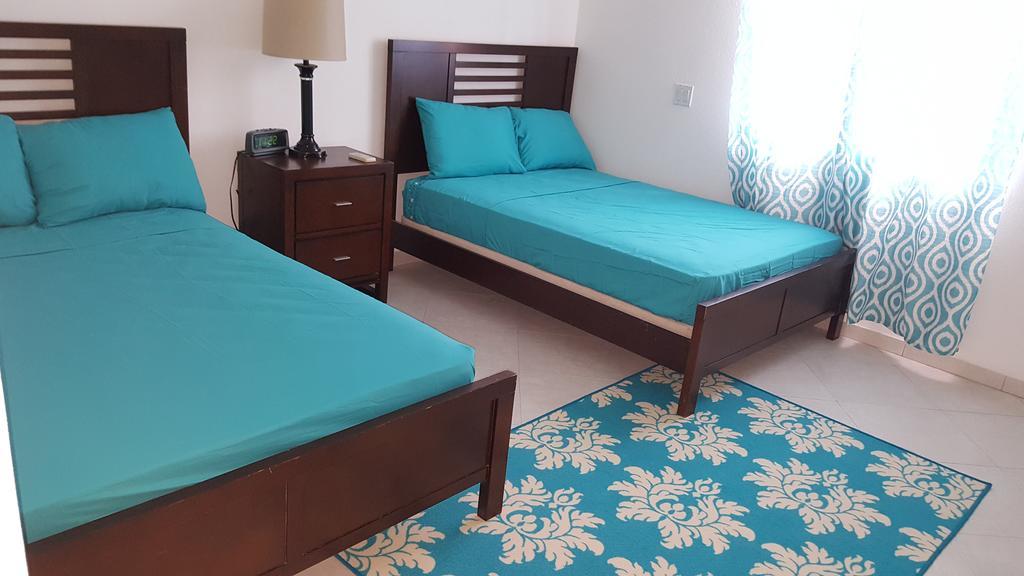 Worthing Beach Apartments 브리지타운 외부 사진